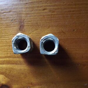 winch bolts 001.JPG