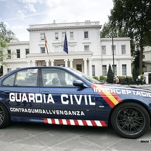 TeamPolizeiBMWM5Gumball30002005.jpg