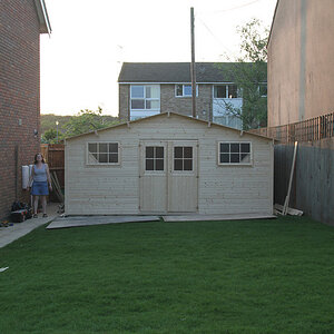 915404678_GDFQz-L.jpg
