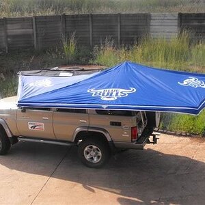 OutbackOstrich03.jpg