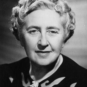 Agatha Christie.jpg