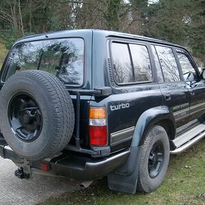 Landcruiser010.jpg