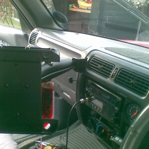 24042012010.jpg