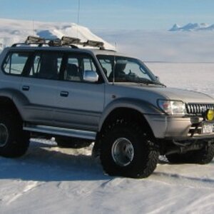 4x4-snow-and-ice-landcruiser-on-ice_zps0f8b15c9.jpg