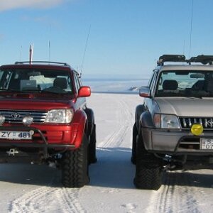 4x4-snow-and-ice-landcruisers_zpscbddb78f.jpg