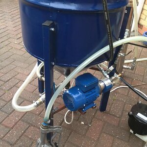 dispensepolishpotrearofgpump_zps88f02c4d.jpg