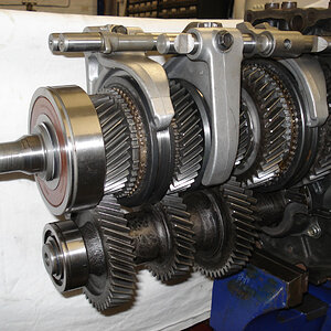 ians%20gearbox%20rebuid%20010.JPG