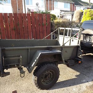 Overlandtrailer001_zpsb8902e7f.jpg