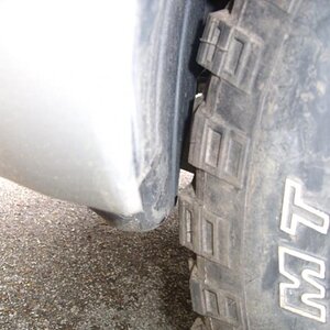 265 70 R17 MUD tyre.jpg