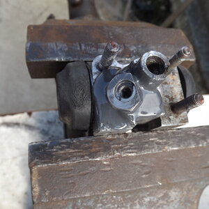 Rapier wheel cylinder repair 003.JPG