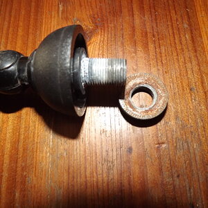 Antenna bolt 001.JPG