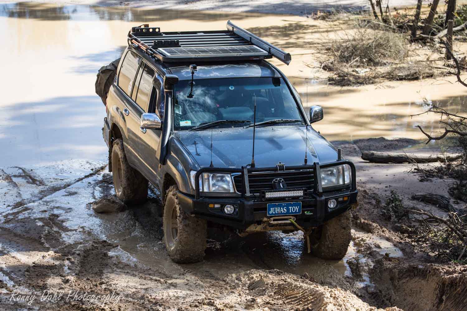 105-series-Landcruiser-27.jpg