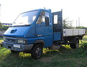 180px-1992-1999_Renault_Messenger_B120_%28fl%29.jpg