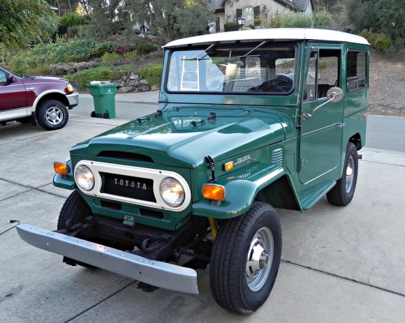 1972_Toyota_FJ40_For_Sale_Toyota_Front_resize.jpg