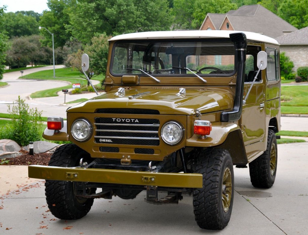 1978-Toyota-Land-Cruiser-Front.jpg