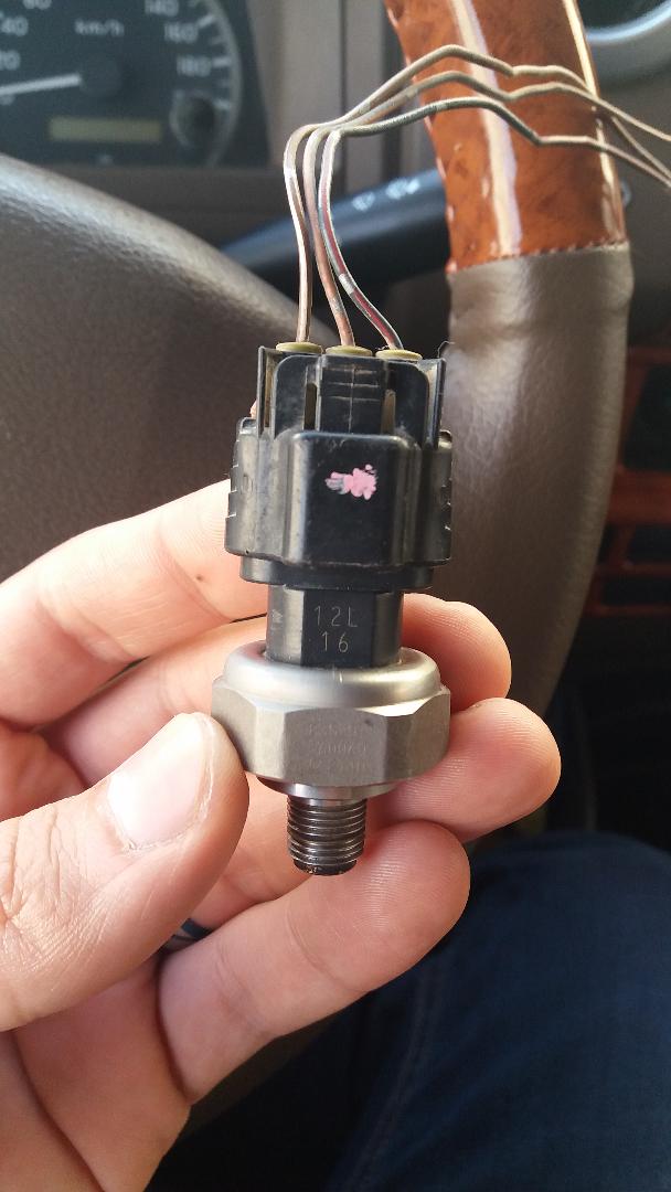 3 wires oil pressure sender (for gauge oil pressure).jpg