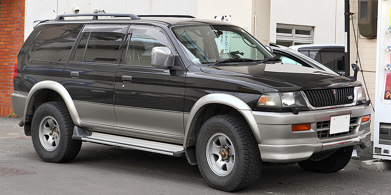 800px-Mitsubishi_Challenger_103.JPG