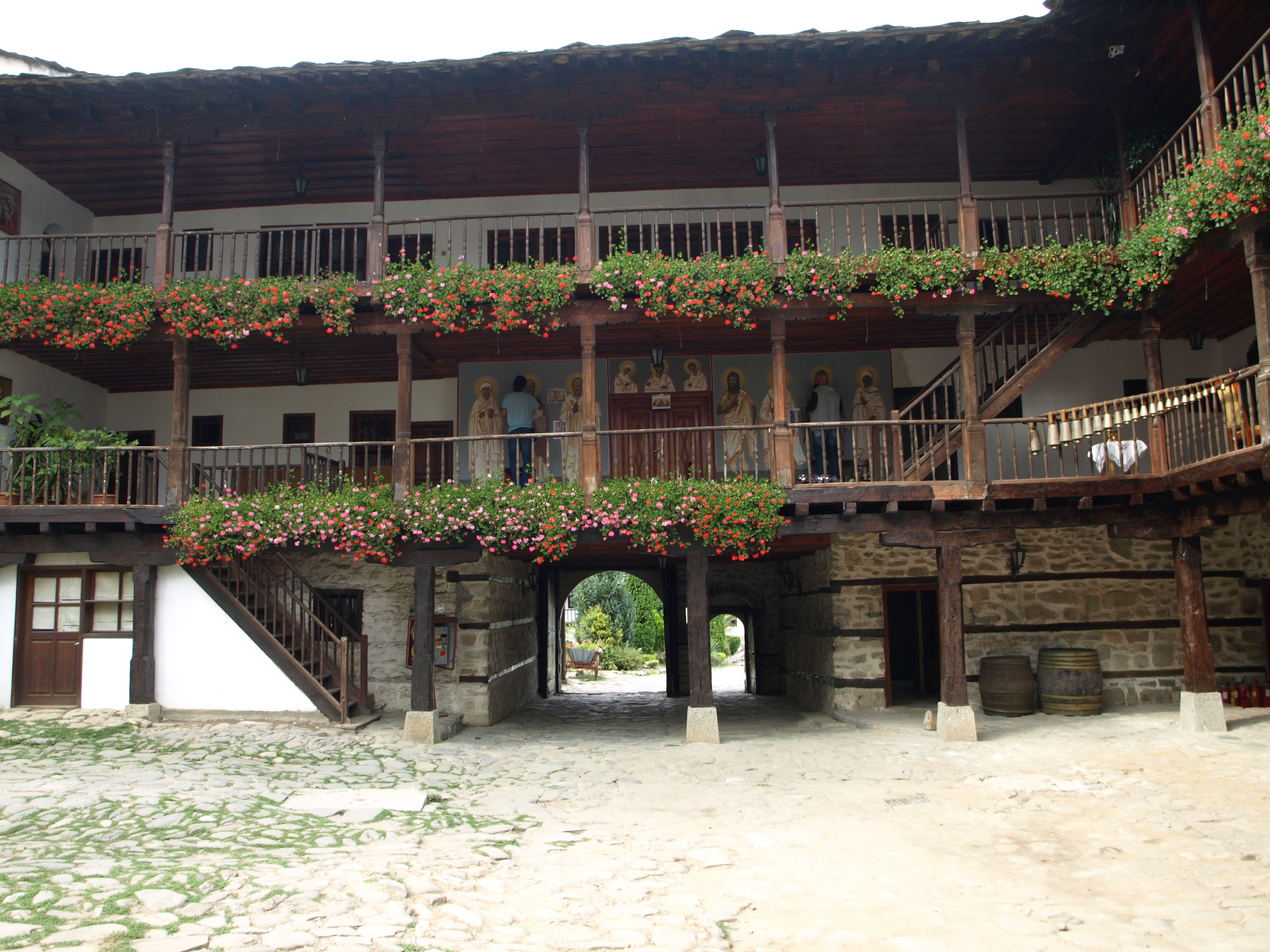 Apriltzi 079.jpg