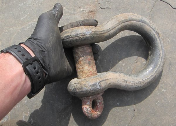 big-d-ring-shackle-1_25-inch.max-600x600.jpg