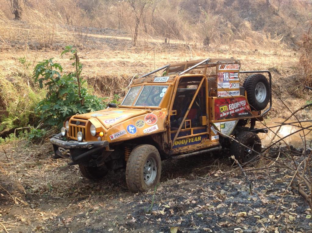 DavidFindlayZambia-Off-RoadLandcruiser_zps9931afe2.jpg