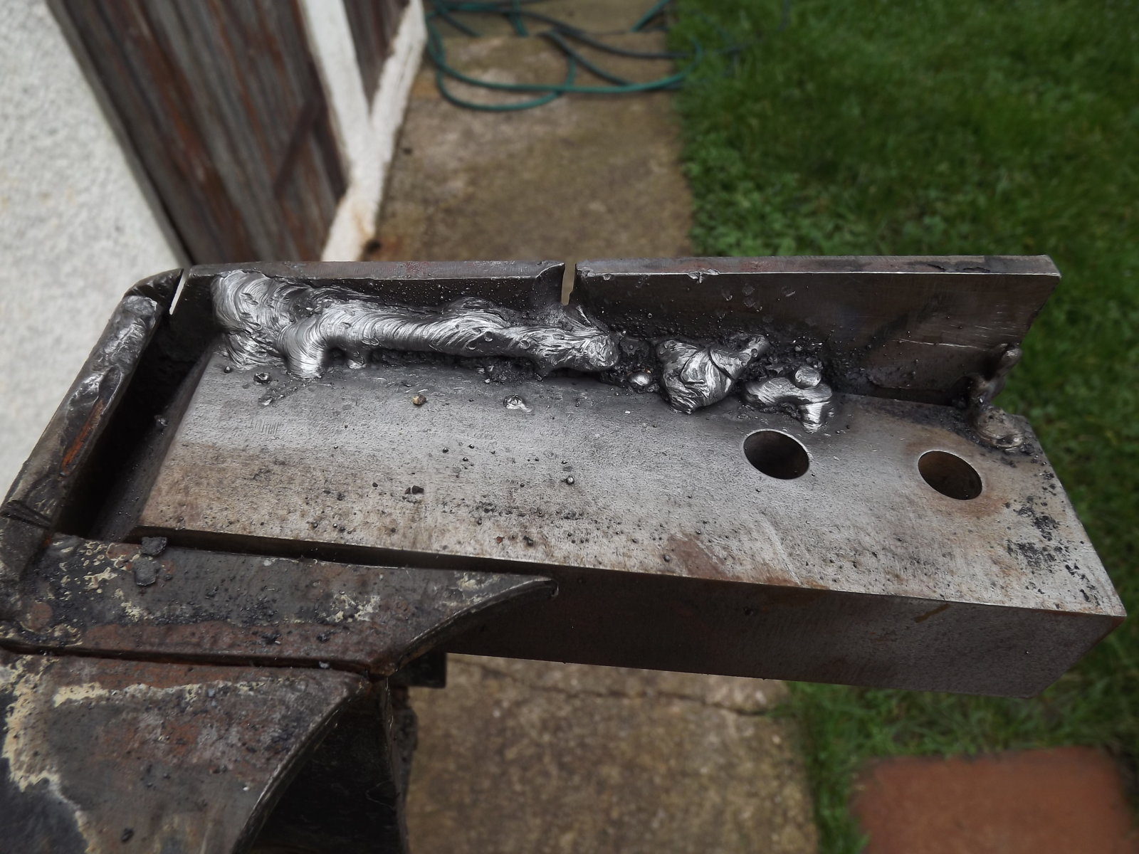 dodgy weld 001.JPG