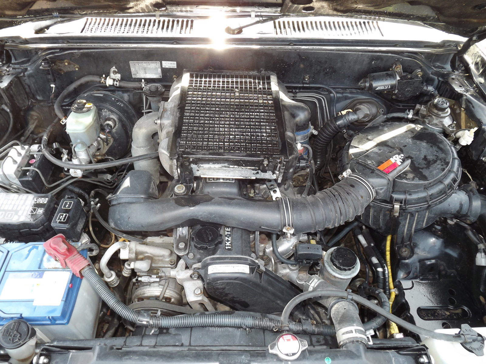 Engine bay 001.JPG