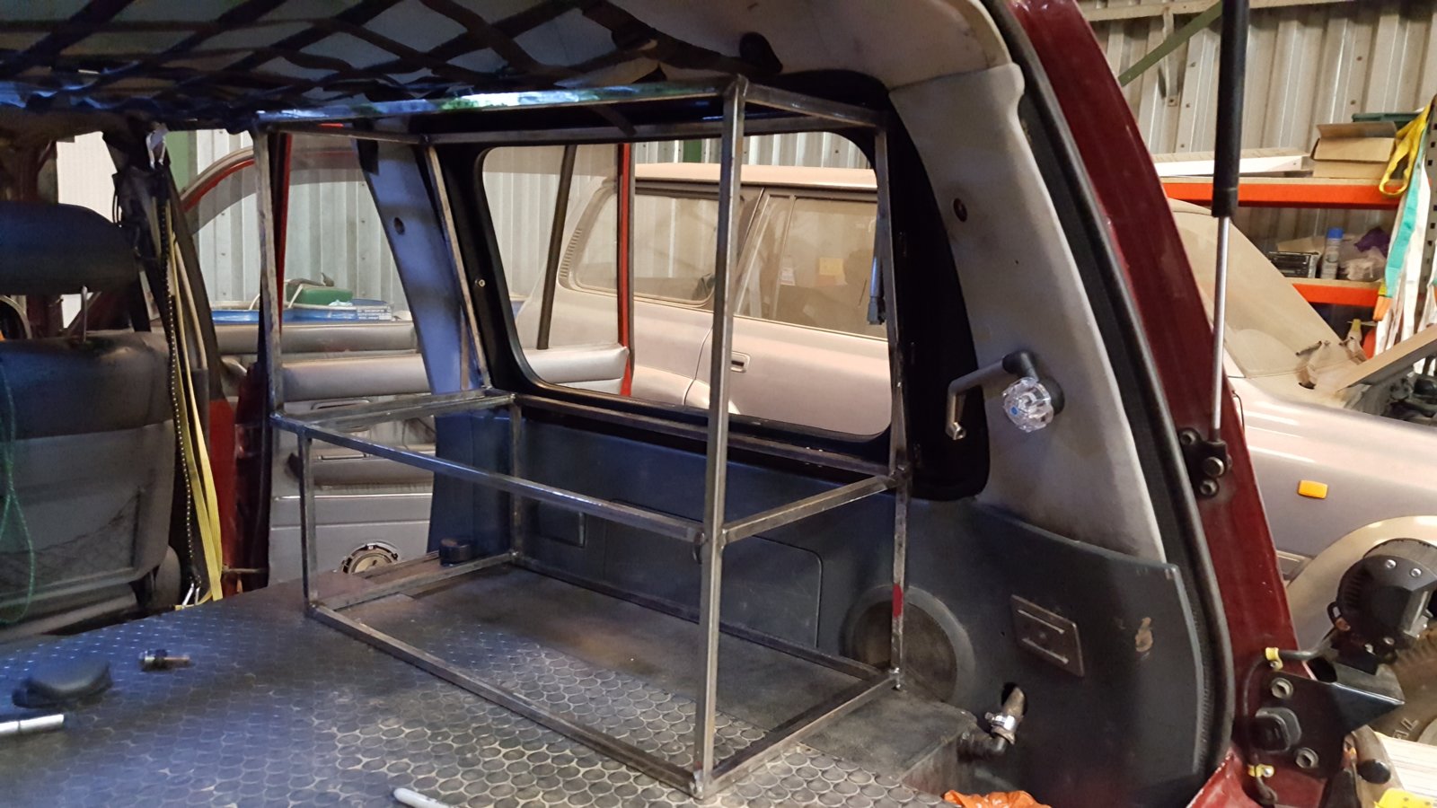 Gullwing frame.jpg