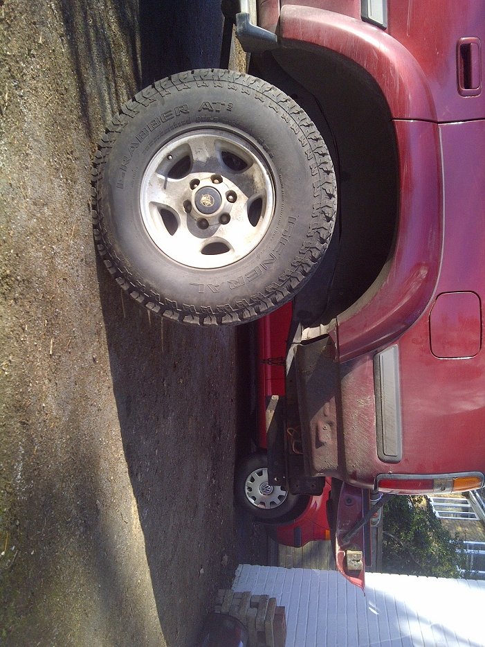 HDJ80 with OME 868 springs.jpg