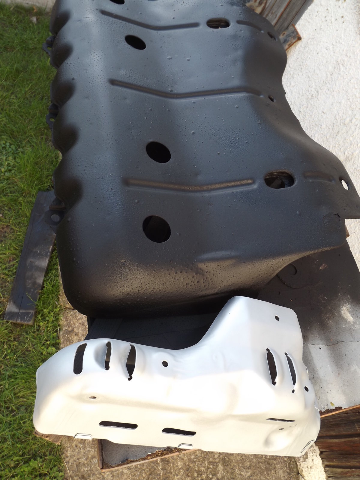 heat sheild 001.JPG