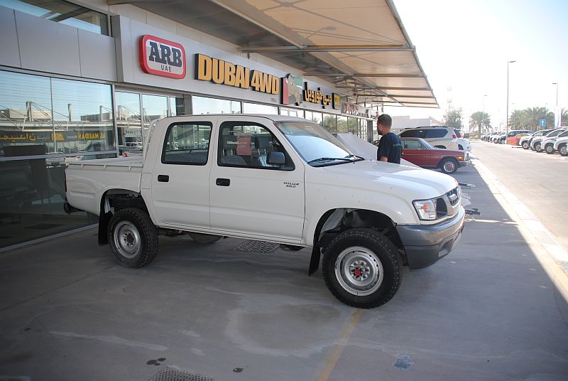 HILUX.jpg