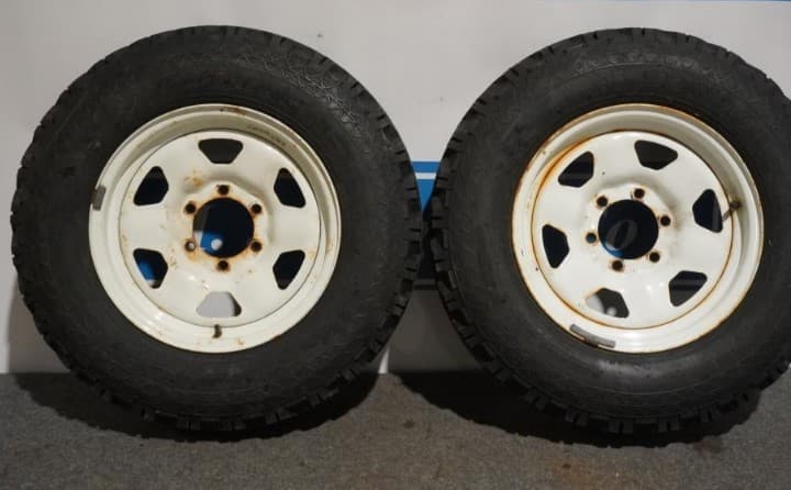 Hilux wheels.jpg