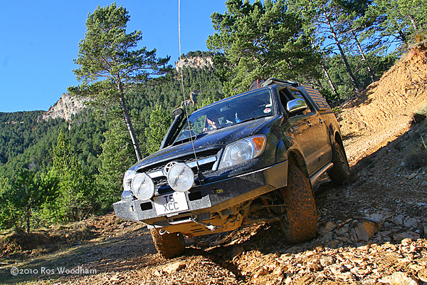 hilux26.jpg