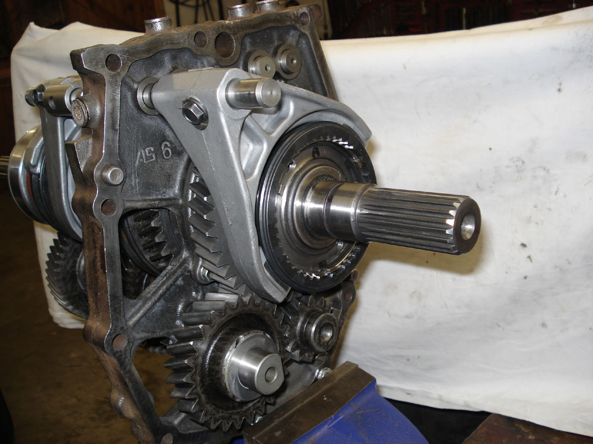 ians%20gearbox%20rebuid%20011.JPG
