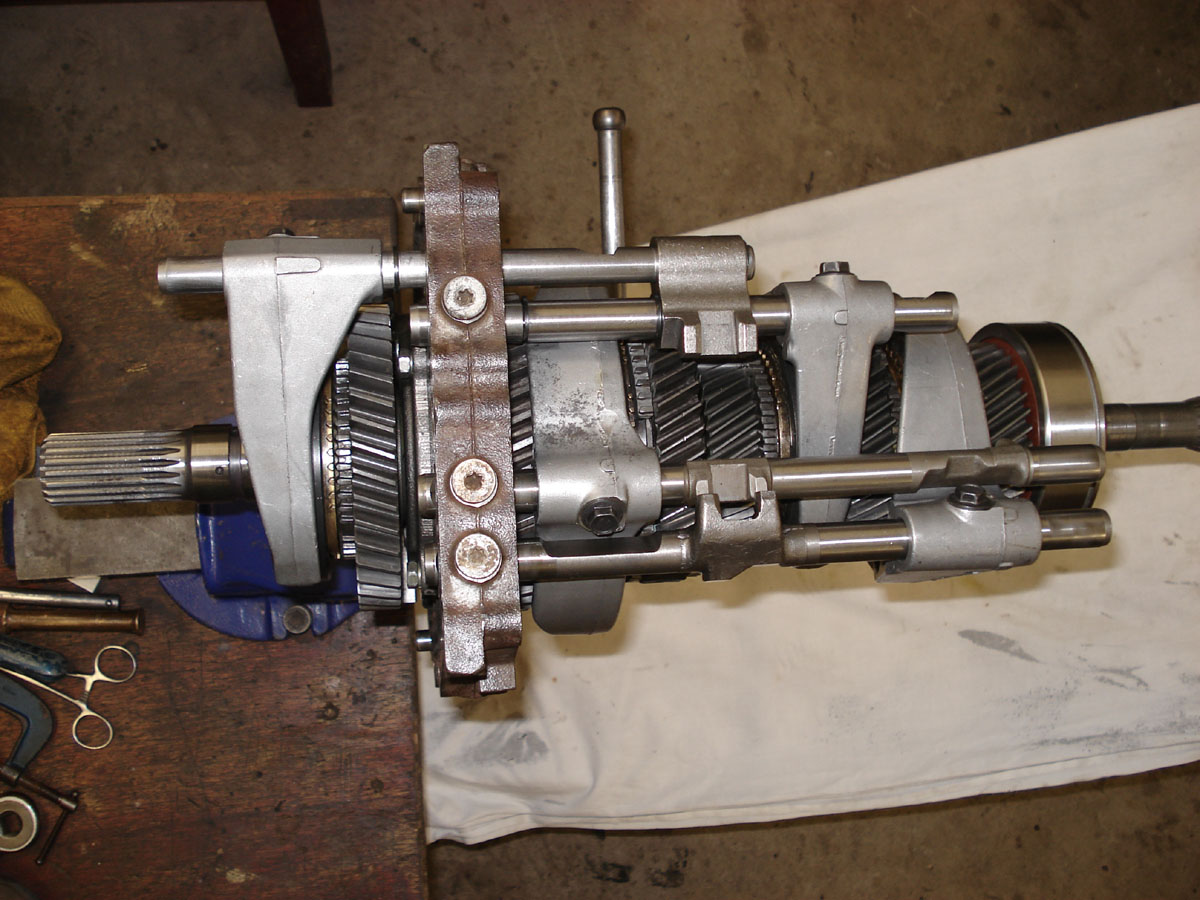 ians%20gearbox%20rebuid%20018.JPG