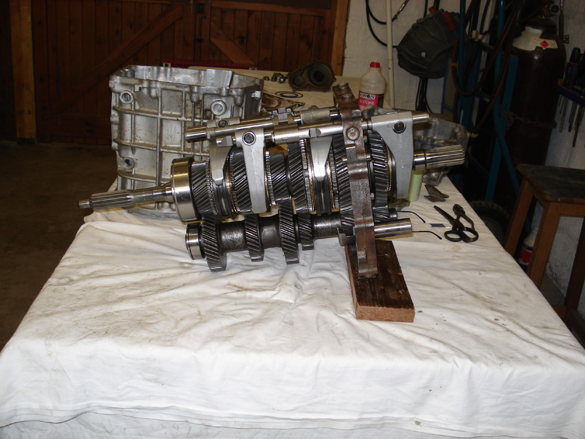 ians%20gearbox%20rebuid%20020.JPG