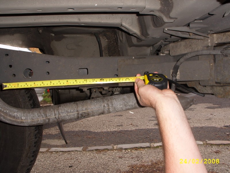 Land Cruiser underneath rear (6).jpg