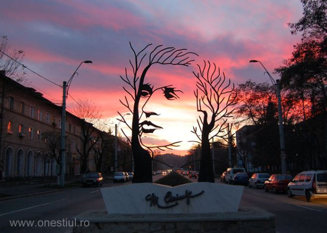 Mihai Eminescu, Onesti, Romania.png