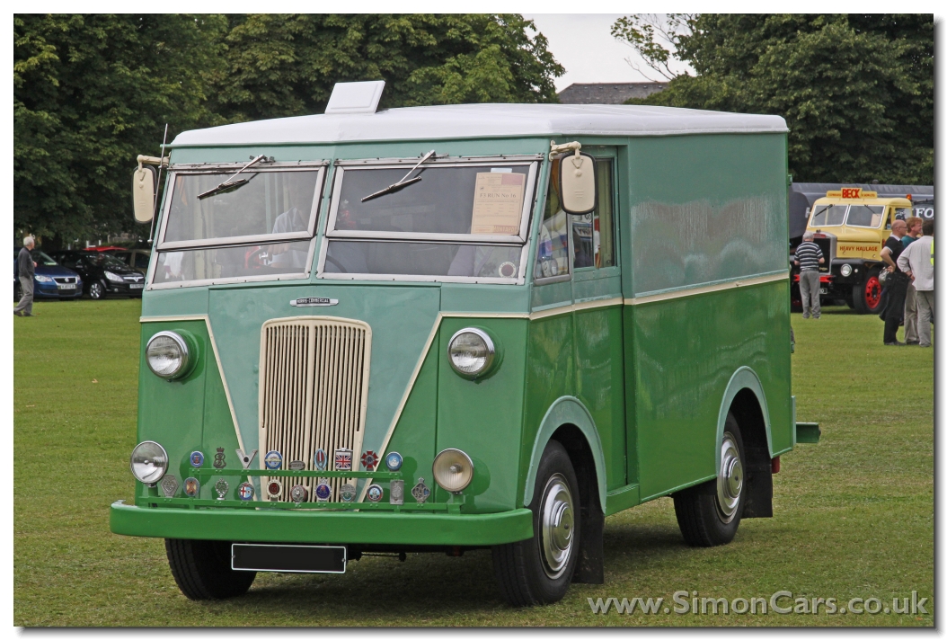 Morris-Commercial%20PV%20type%20van%201947%20front2.jpg