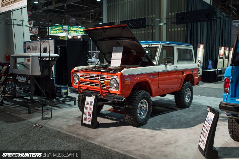 Off-Road-Trucks-SEMA-2013-19-800x533.jpg