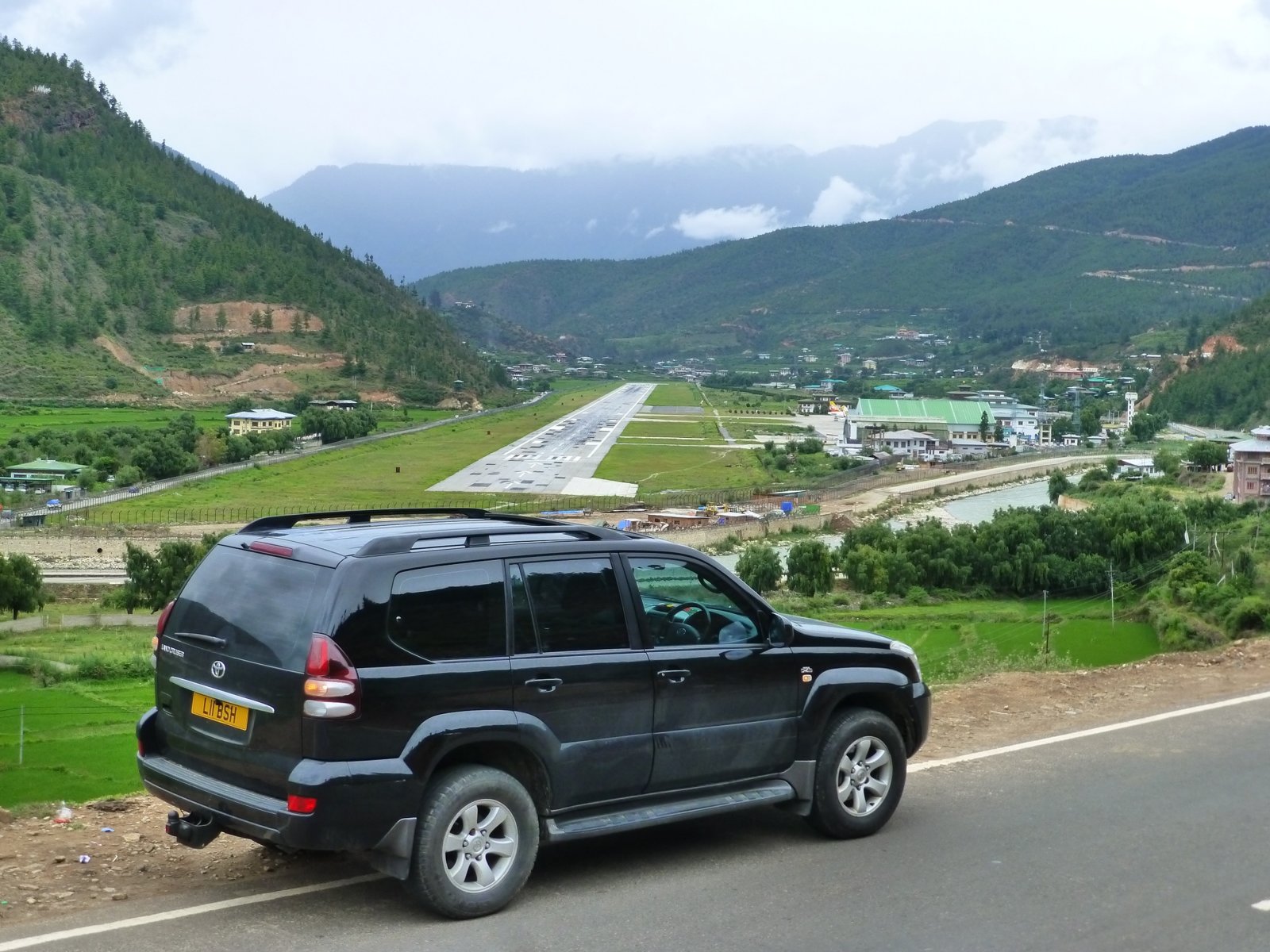 Paro Airport 1.jpg