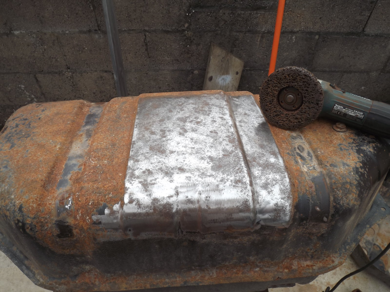 Polished tank 001.JPG