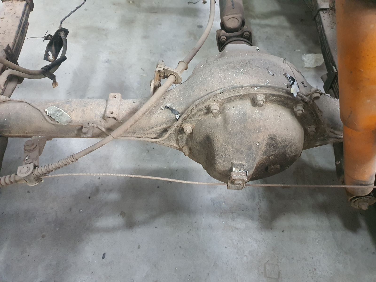 rear axle.jpg