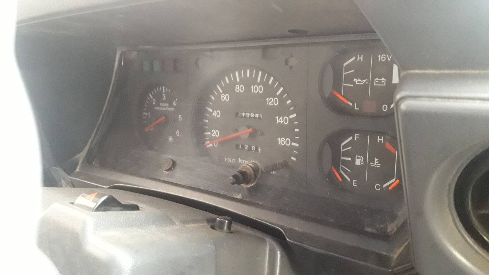 speedometer in KZJ70 dashboard.jpeg