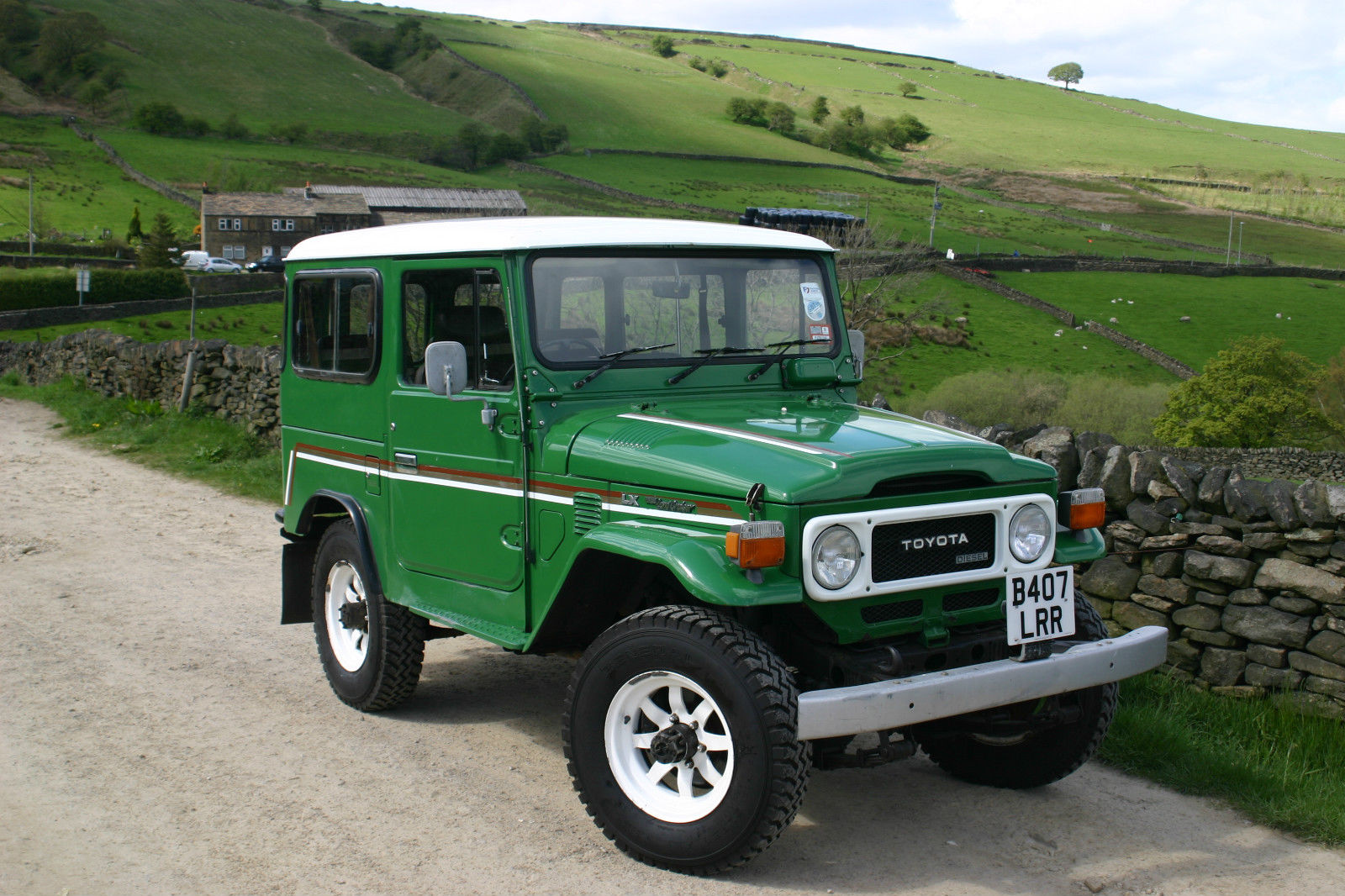 Toyota-Land-Cruiser-BJ42-LX-1984-Very-rare.jpg