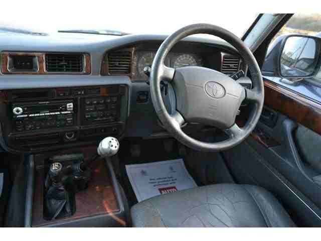 toyota-landcruiser-4x4-vx-turbo-station-wagon-5dr-85367814-640x480.jpg