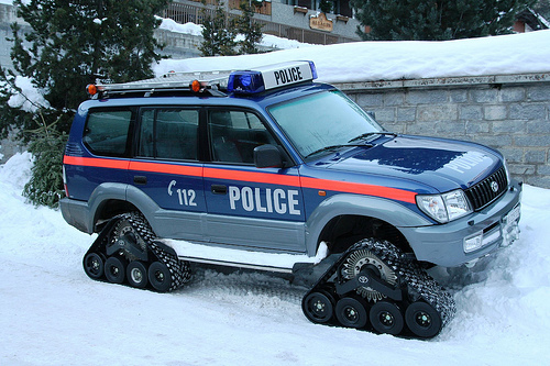 toyota-landcruiser-on-caterpillar-tracks-maurice-koop603-l_zpsea8ba0b1.jpg