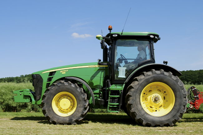 tractor-e1510161865369.jpg