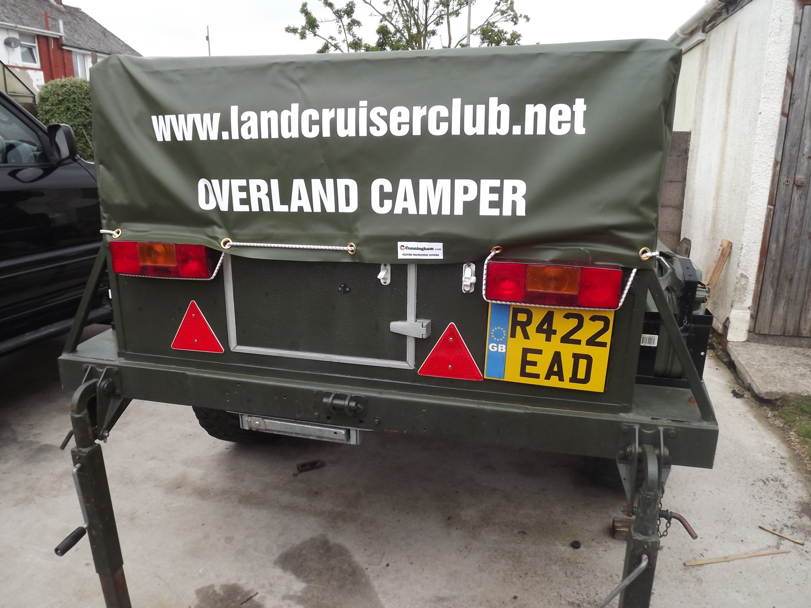 tRAILER COVER 001.JPG