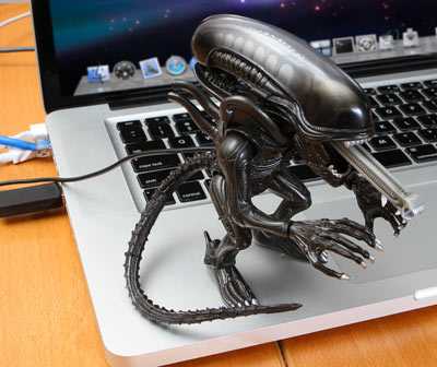 USB-Light-Up-Alien-1.jpg